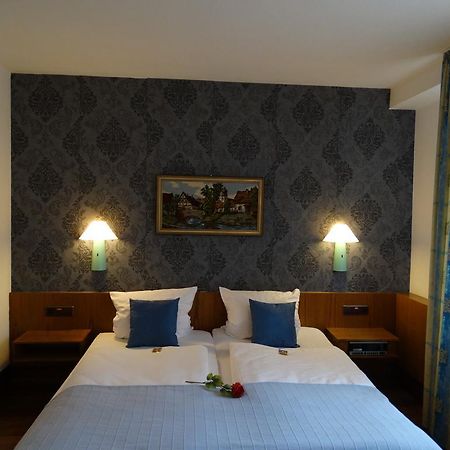 S&L Hotel Нойс Экстерьер фото