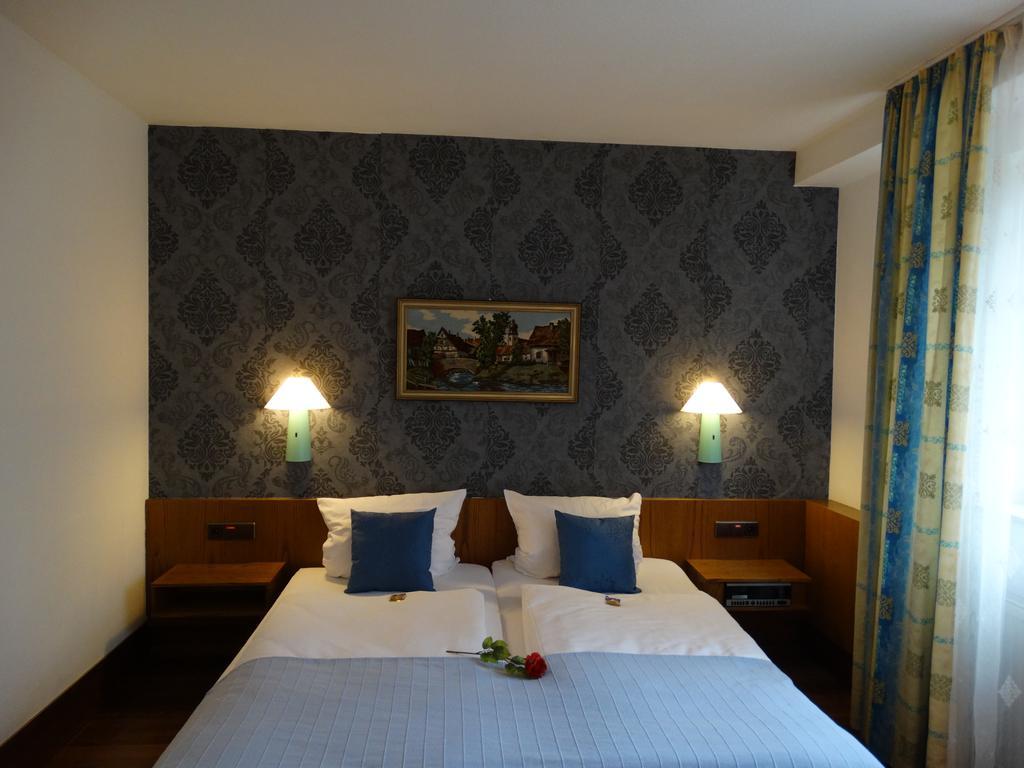 S&L Hotel Нойс Экстерьер фото