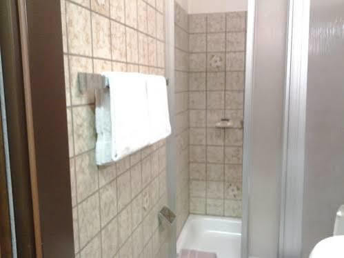 S&L Hotel Нойс Экстерьер фото